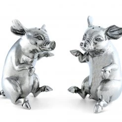 Vagabond House Happy Pigs Salt & Pepper Set Garden Friends