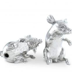 Vagabond House Happy Pigs Salt & Pepper Set Garden Friends