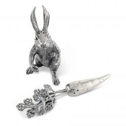 Vagabond House Rabbit Carrot Salt & Pepper Set