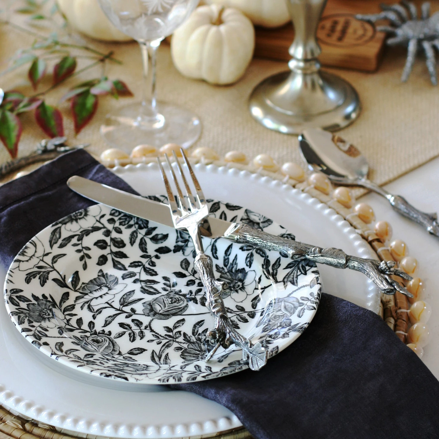 Vagabond House Acorn Flatware Set Majestic Forest 5 Vagabond House Acorn Flatware Set Majestic Forest