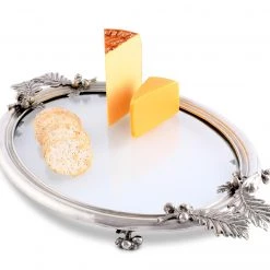 Vagabond House Majestic Forest Acorn & Oak Leaf Oval Glass Tray